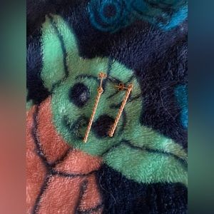 14K Gold Twist Hanging Earrings